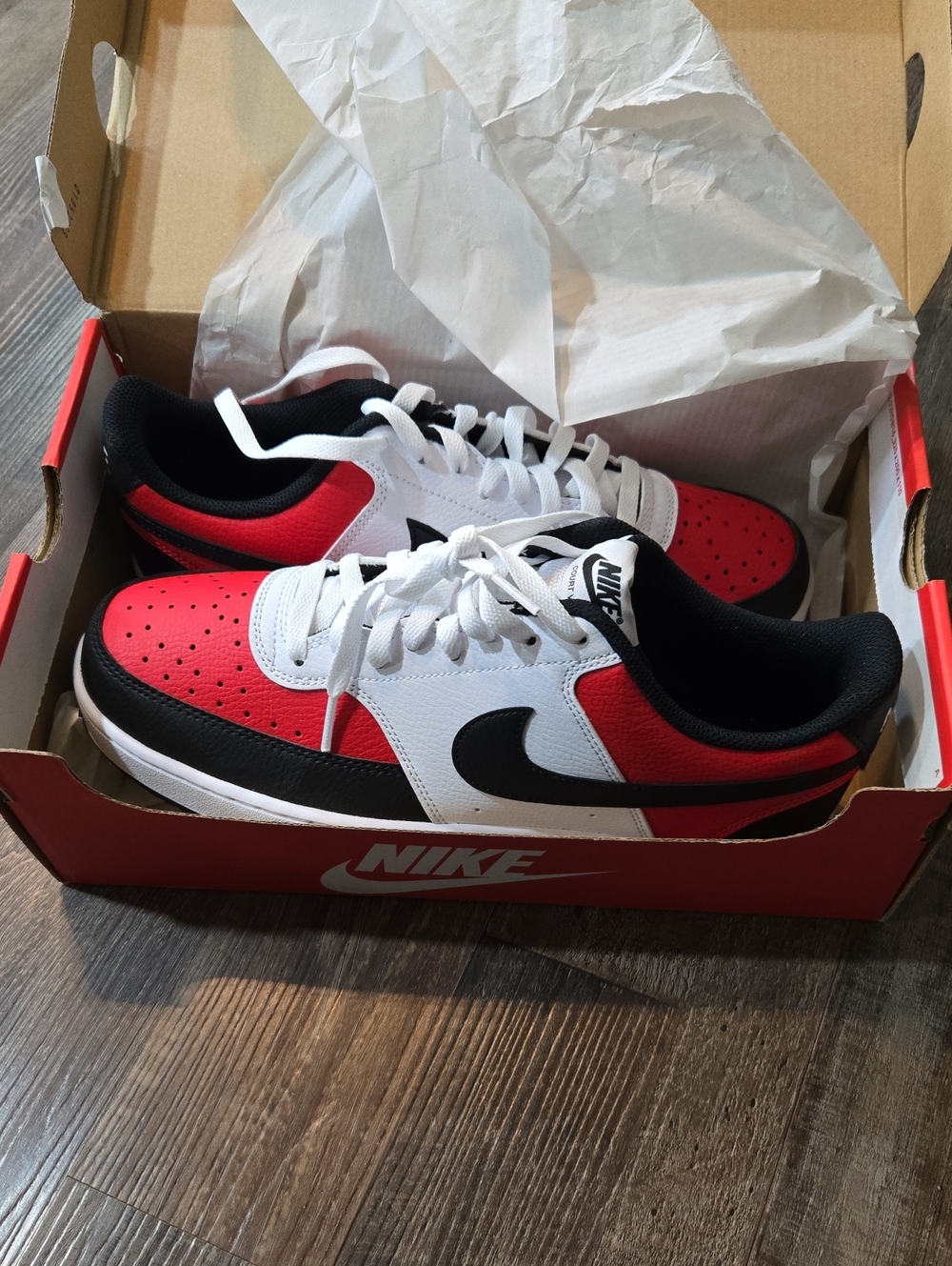 Nike Low-Top Sneakers in Red, Black & White